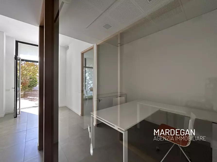 Immagine 3 di Ufficio in vendita  in VIALE EUROPA a San Martino Di Lupari