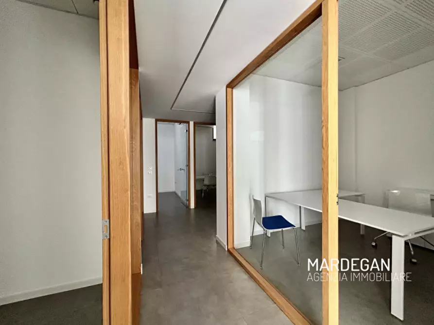 Immagine 6 di Ufficio in vendita  in VIALE EUROPA a San Martino Di Lupari