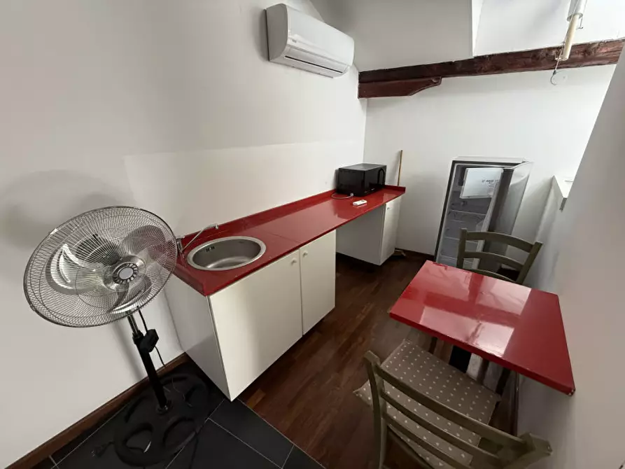 Immagine 9 di Camera in affitto  a Padova