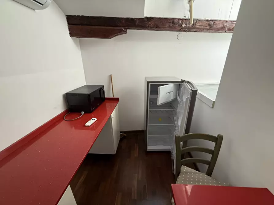 Immagine 11 di Camera in affitto  a Padova