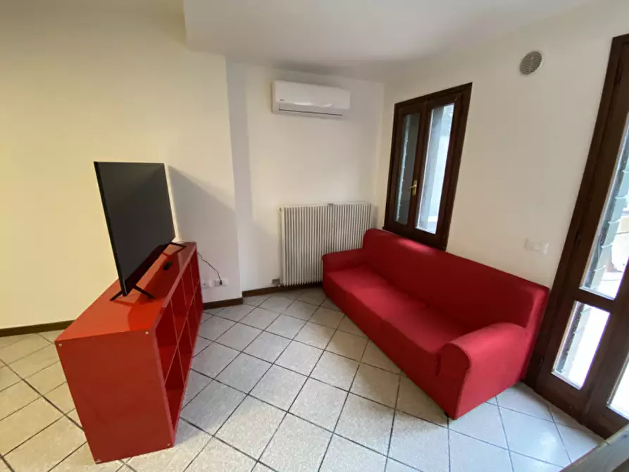 Immagine 16 di Camera in affitto  a Padova