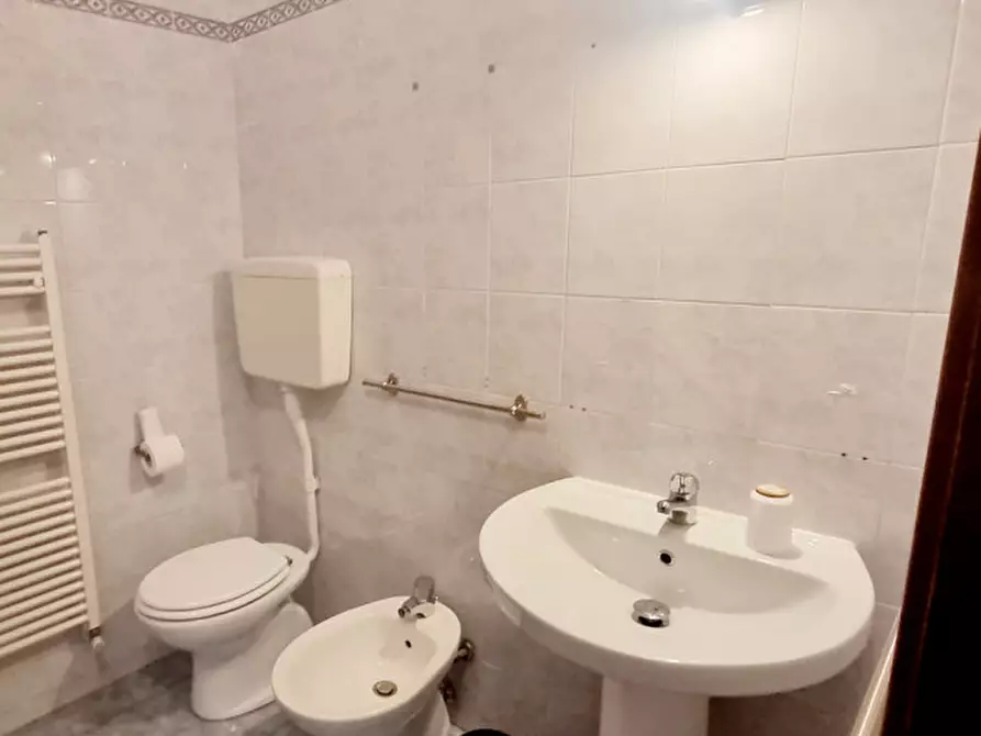 Immagine 1 di Camera in affitto  a Modena