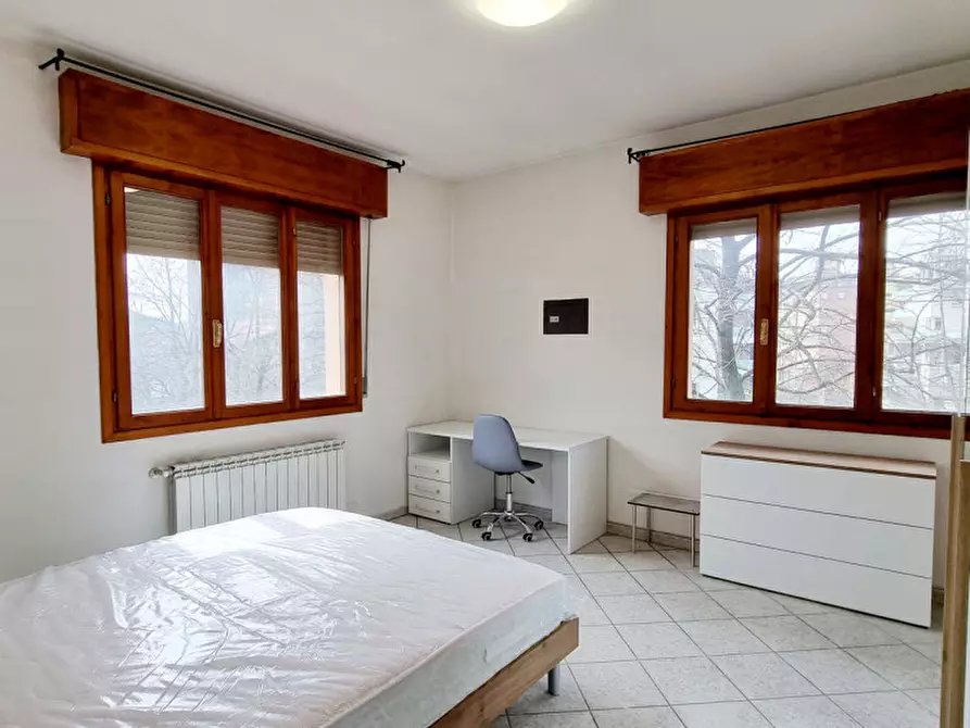 Immagine 3 di Camera in affitto  a Modena