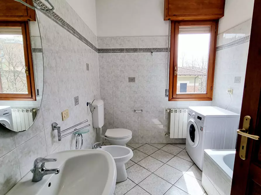 Immagine 6 di Camera in affitto  a Modena