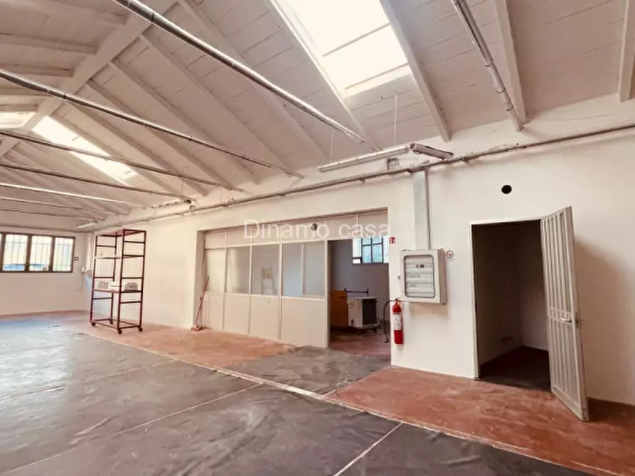 Immagine 6 di Magazzino in vendita  a Vaiano