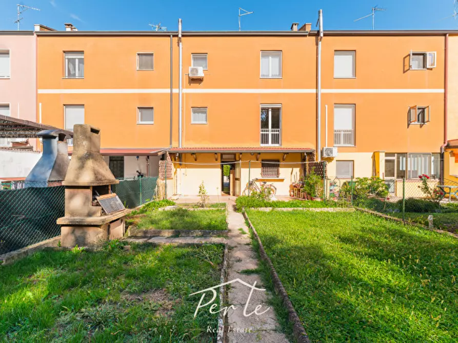 Immagine 5 di Villetta a schiera in vendita  in Via Andrea Costa 73 a Borgo Virgilio