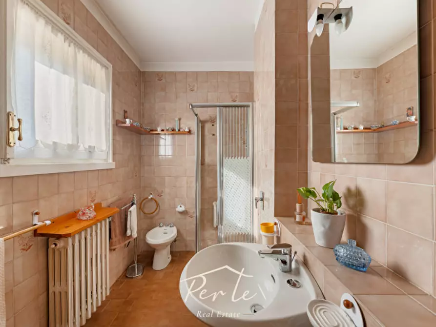 Immagine 17 di Villetta a schiera in vendita  in Via Andrea Costa 73 a Borgo Virgilio