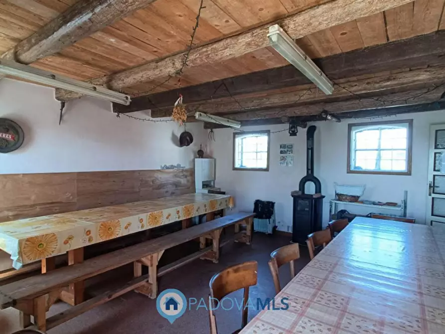 Immagine 5 di Rustico / casale in vendita  in Via Chiodare a Due Carrare