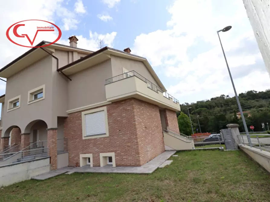 Immagine 59 di Villetta a schiera in vendita  in Mercatale Valdarno a Montevarchi