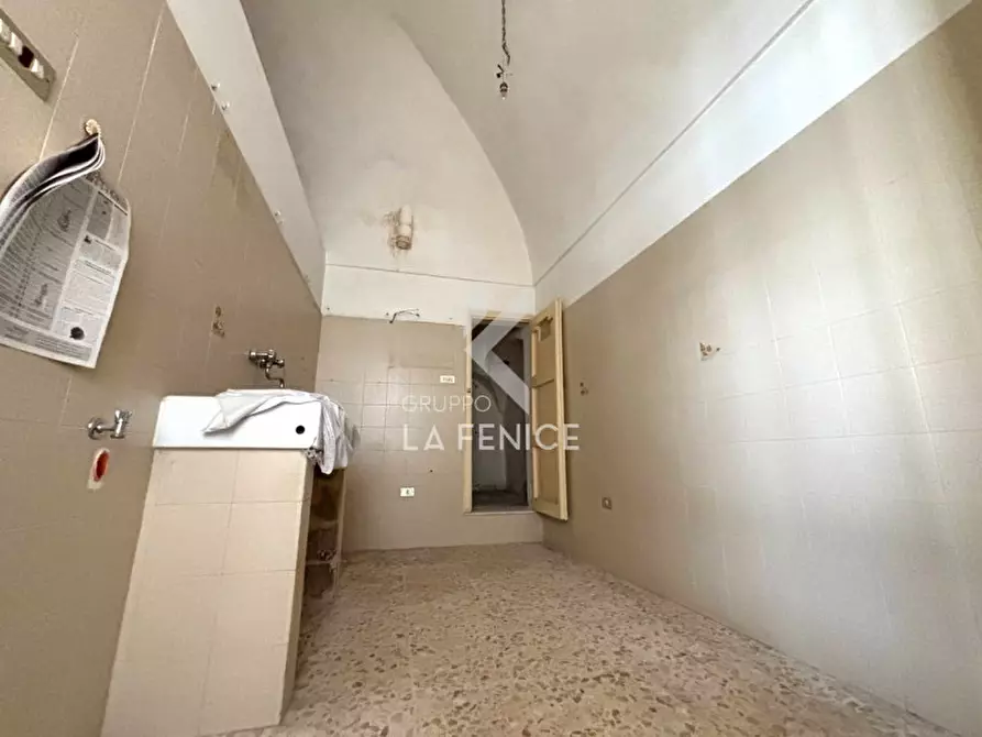 Immagine 13 di Appartamento in vendita  in vi VITTORIO Emanuele 38 a Martina Franca