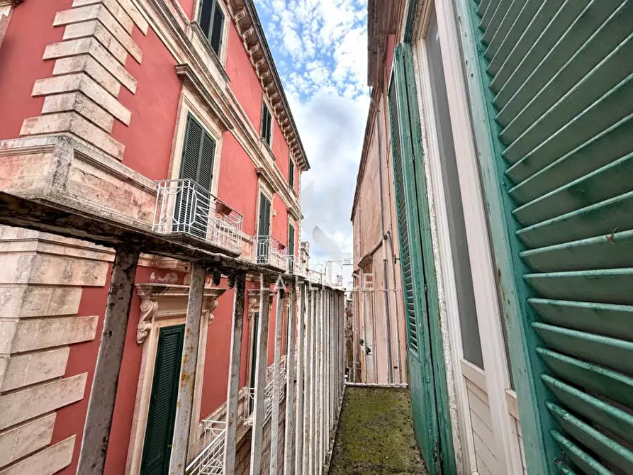 Immagine 25 di Appartamento in vendita  in vi VITTORIO Emanuele 38 a Martina Franca