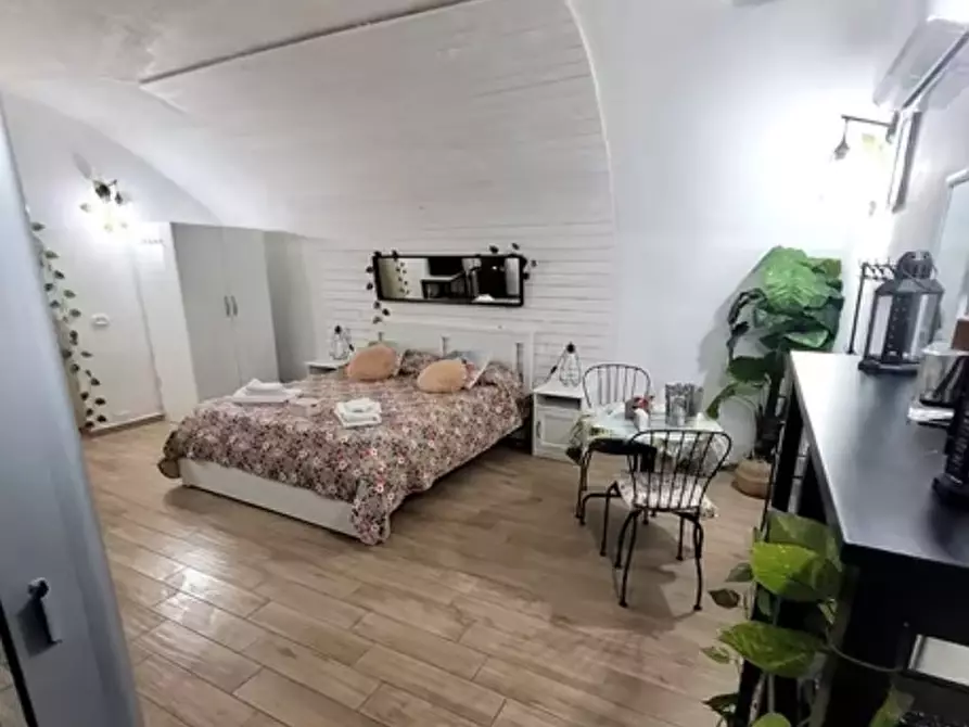 Immagine 3 di Appartamento in affitto  in gradini gesù e maria 7 a Napoli