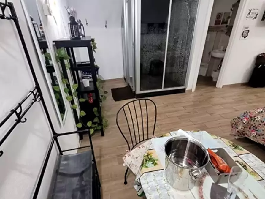 Immagine 5 di Appartamento in affitto  in gradini gesù e maria 7 a Napoli