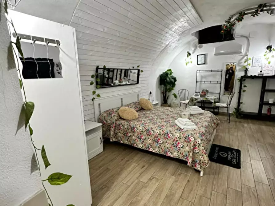 Immagine 8 di Appartamento in affitto  in gradini gesù e maria 7 a Napoli