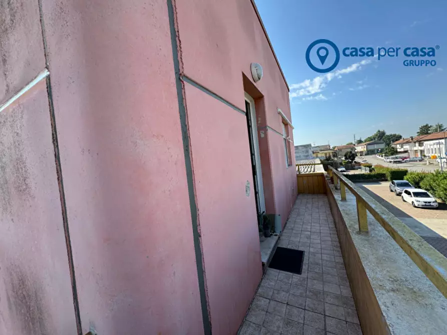 Immagine 15 di Appartamento in vendita  in Via Aldo Moro 24 a Villanova Del Ghebbo