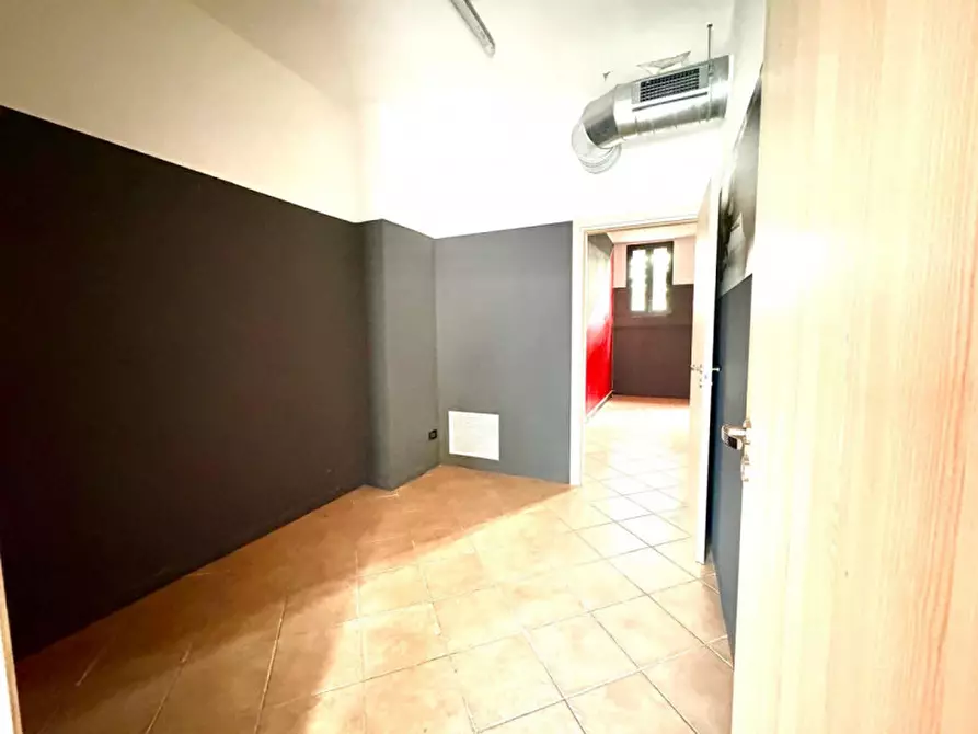 Immagine 10 di Ufficio in affitto  in Via Traforo 30 a Pino Torinese