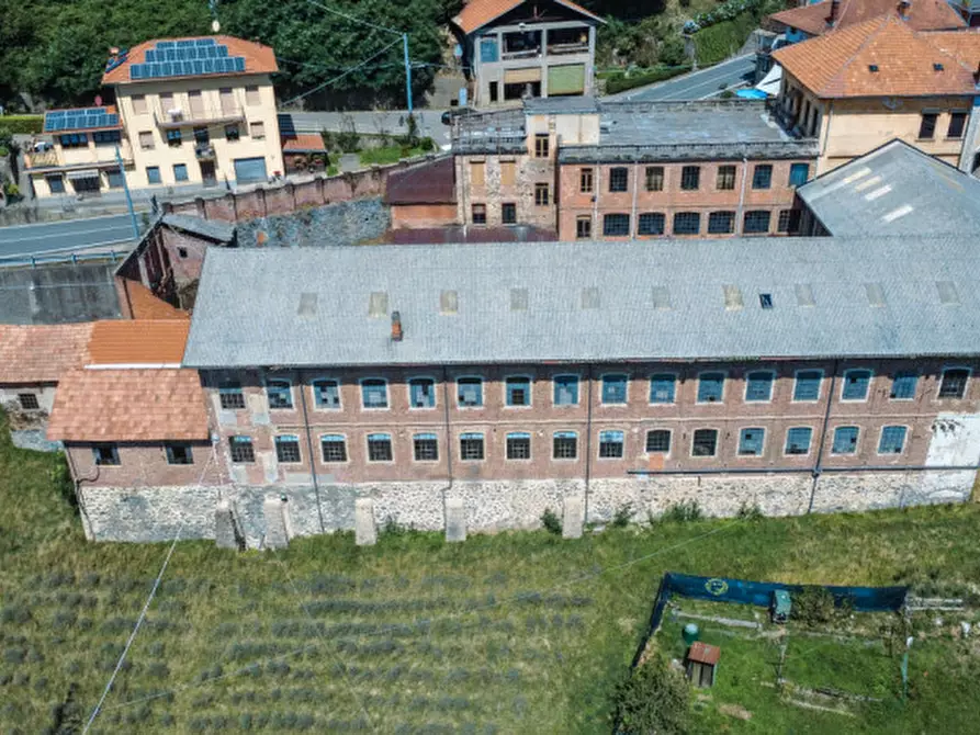 Immagine 30 di Capannone industriale in vendita  in Frazione sant'antonio 27 a Valdilana