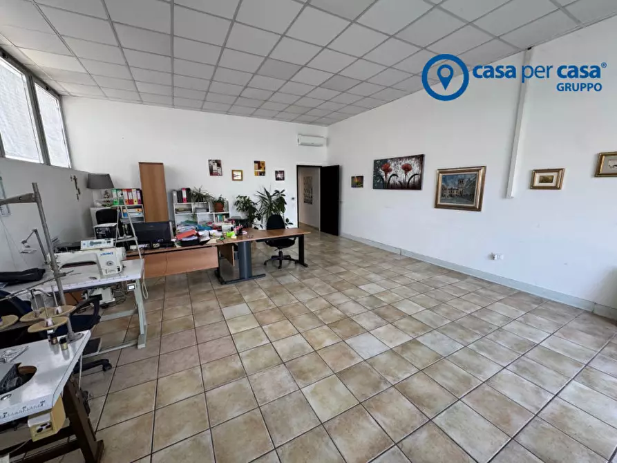 Immagine 4 di Ufficio in vendita  in Via Aldo Moro 22 a Villanova Del Ghebbo