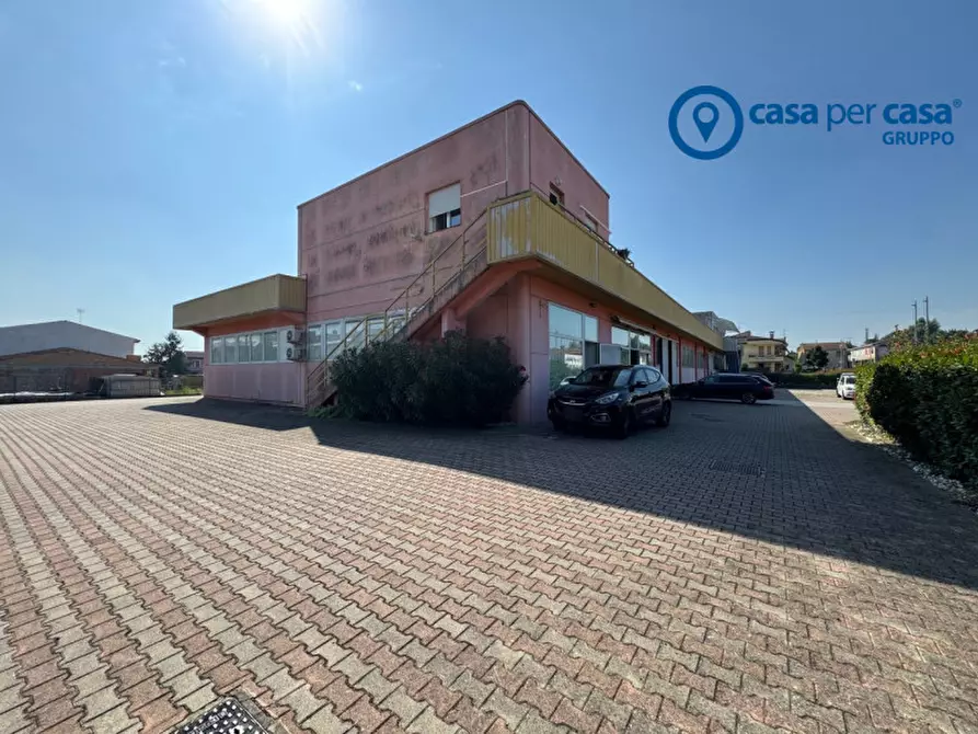 Immagine 18 di Ufficio in vendita  in Via Aldo Moro 22 a Villanova Del Ghebbo