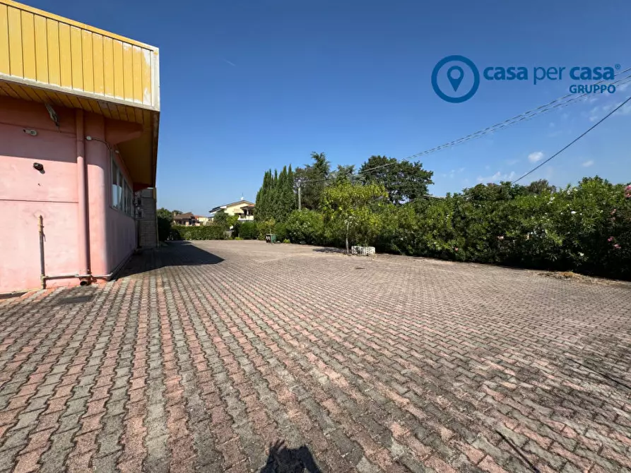 Immagine 24 di Ufficio in vendita  in Via Aldo Moro 22 a Villanova Del Ghebbo