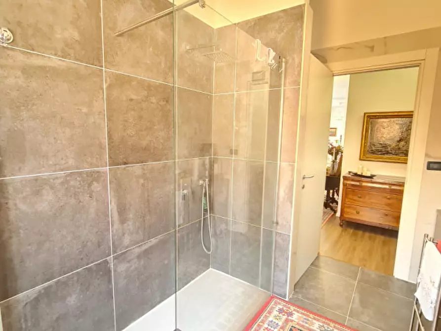 Immagine 21 di Appartamento in vendita  in Piazza 1° Maggio a Montegrotto Terme