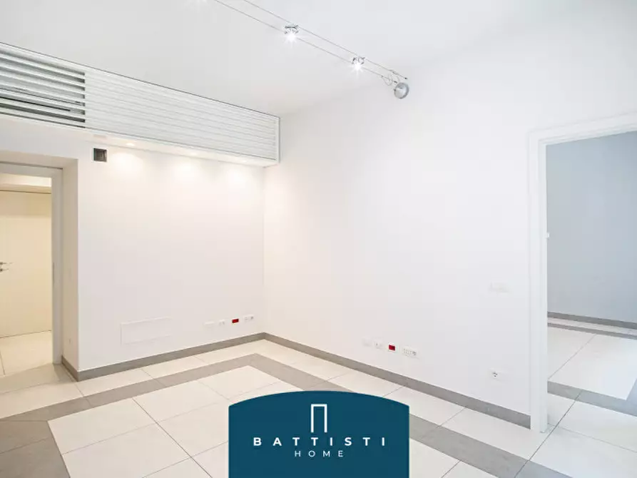 Immagine 10 di Ufficio in affitto  in Piazza Cavour a Roma