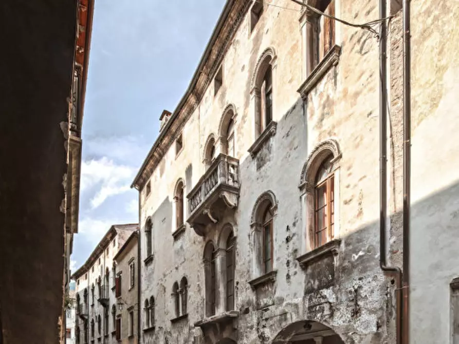 Immagine 14 di Palazzo in vendita  a Vittorio Veneto