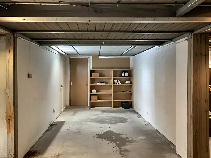 Immagine 11 di Appartamento in vendita  in Via Monte Valbella a Montebelluna