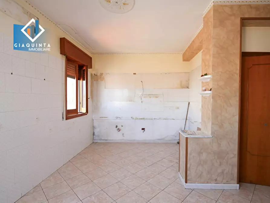Immagine 5 di Appartamento in vendita  in Via Fratelli Bandiera n. 24 a Palagonia