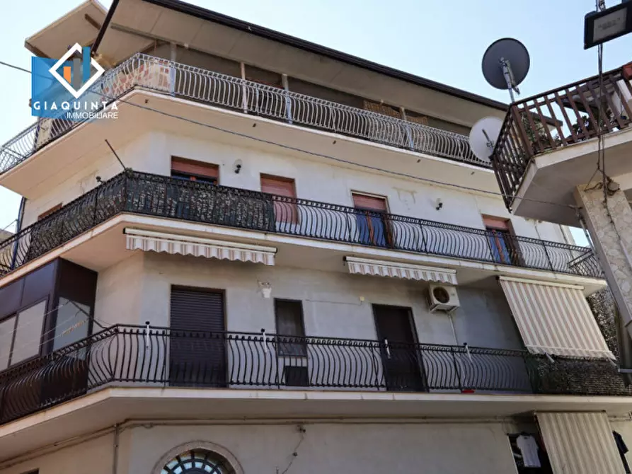 Immagine 8 di Appartamento in vendita  in Via Fratelli Bandiera n. 24 a Palagonia