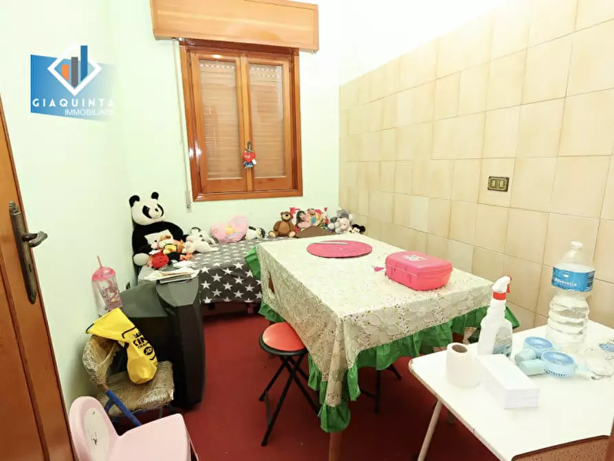 Immagine 12 di Appartamento in vendita  in Via Fratelli Bandiera n. 24 a Palagonia