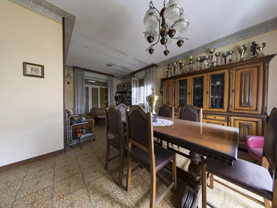 Immagine 4 di Casa indipendente in vendita  in piazza municipio a Calvagese Della Riviera