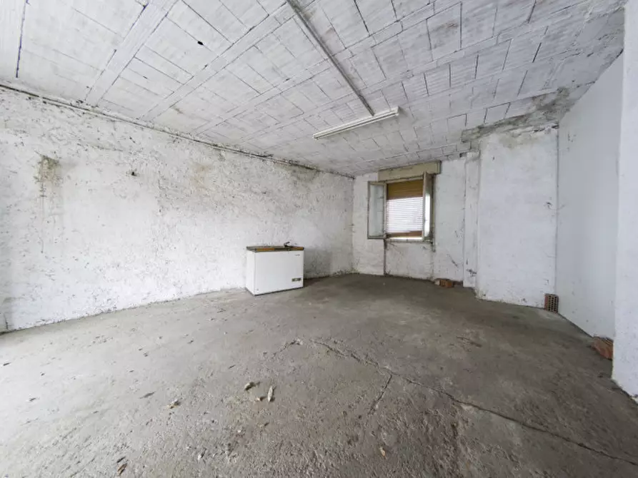 Immagine 19 di Casa indipendente in vendita  in piazza municipio a Calvagese Della Riviera