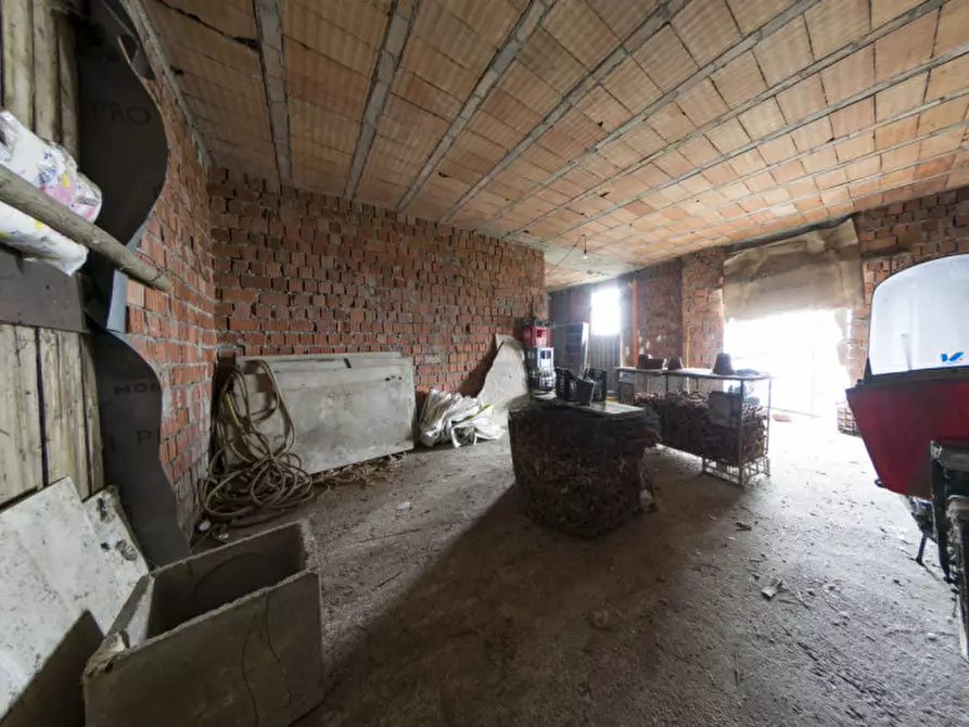 Immagine 32 di Casa indipendente in vendita  in piazza municipio a Calvagese Della Riviera