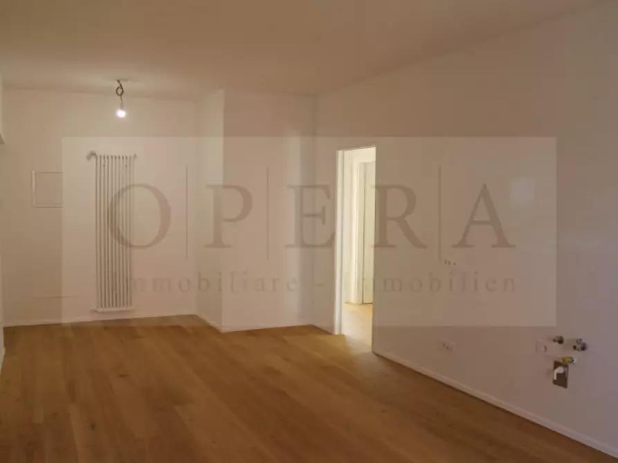 Immagine 3 di Appartamento in vendita  in Via Vicenza - Vicenzastraße a Bolzano