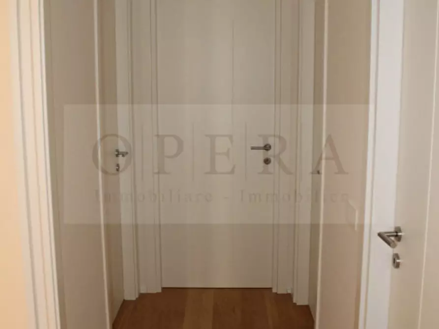 Immagine 12 di Appartamento in vendita  in Via Vicenza - Vicenzastraße a Bolzano