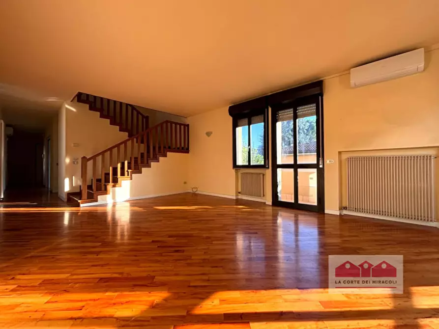 Immagine 6 di Casa indipendente in affitto  a Vicenza