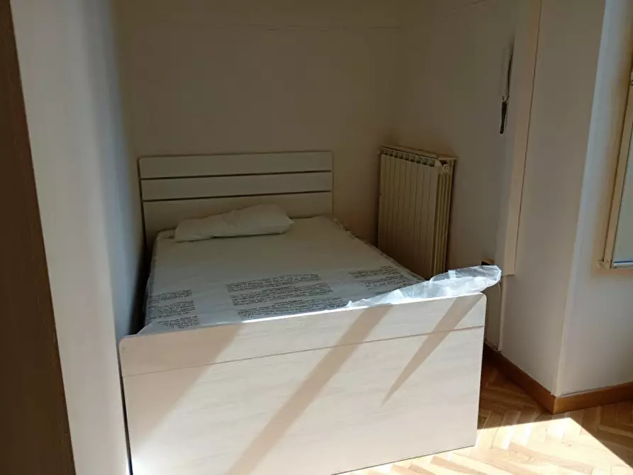 Immagine 6 di Camera in affitto  in Via Belvedere 14 a Napoli