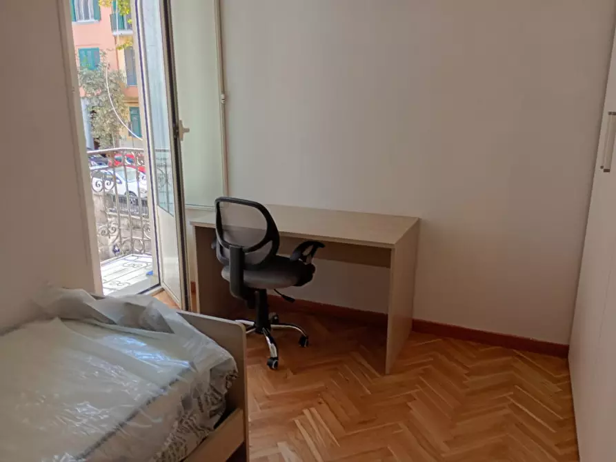 Immagine 13 di Camera in affitto  in Via Belvedere 14 a Napoli