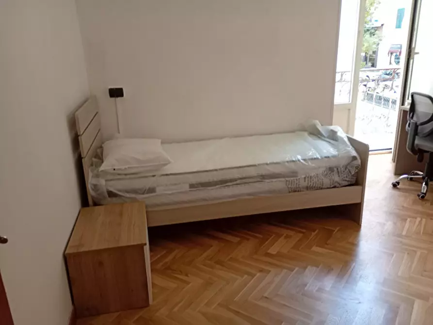 Immagine 14 di Camera in affitto  in Via Belvedere 14 a Napoli