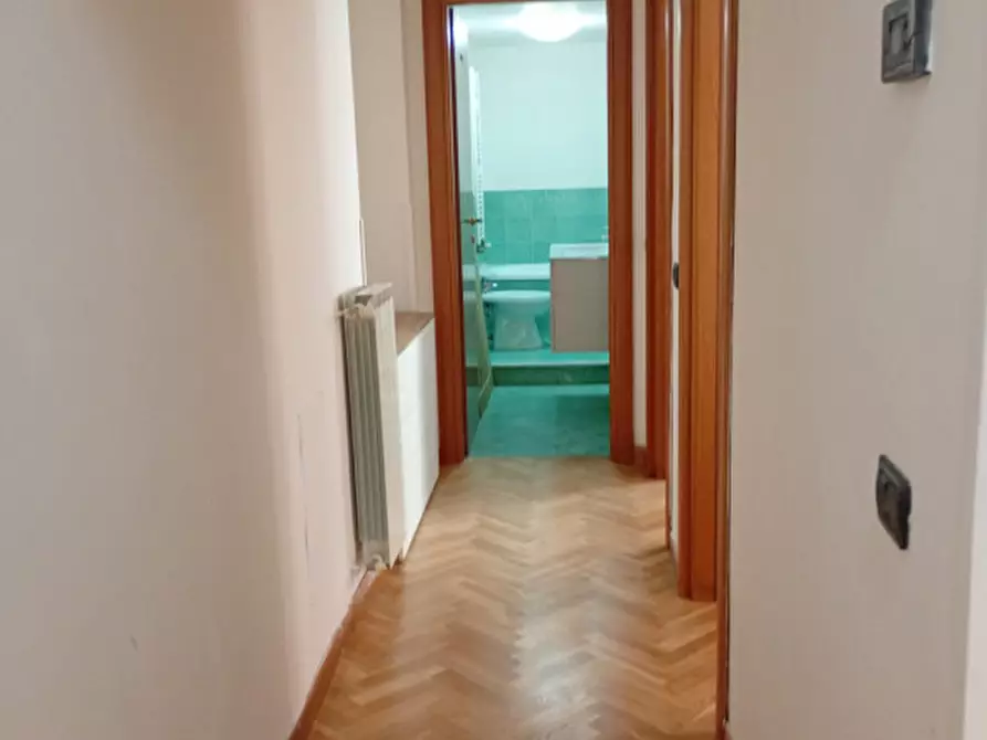 Immagine 15 di Camera in affitto  in Via Belvedere 14 a Napoli