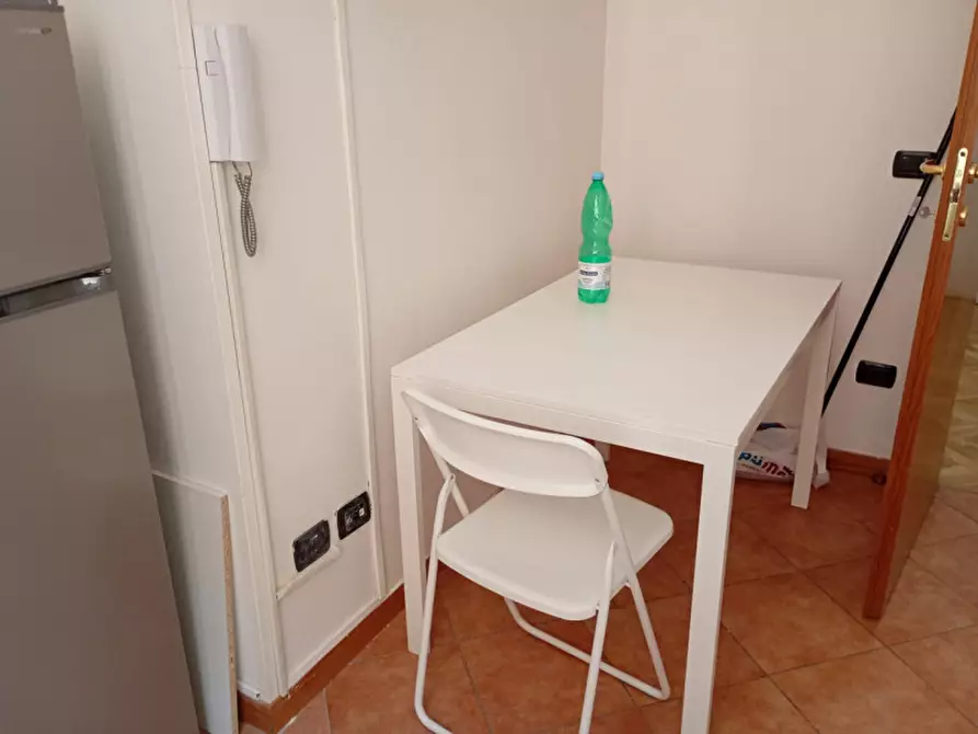 Immagine 21 di Camera in affitto  in Via Belvedere 14 a Napoli