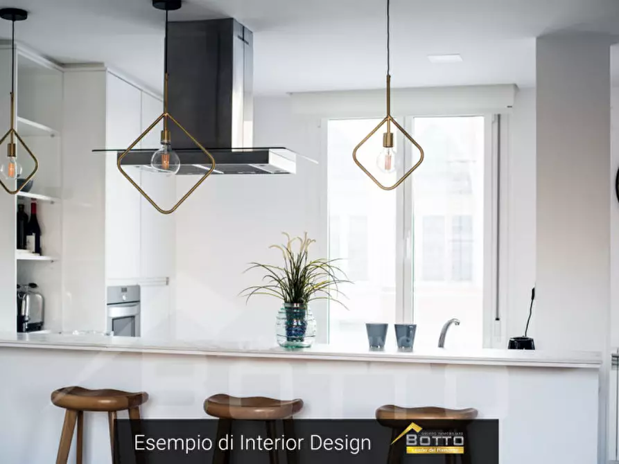 Immagine 6 di Villa in vendita  in Via Giuseppe De Filippi a Varallo Pombia