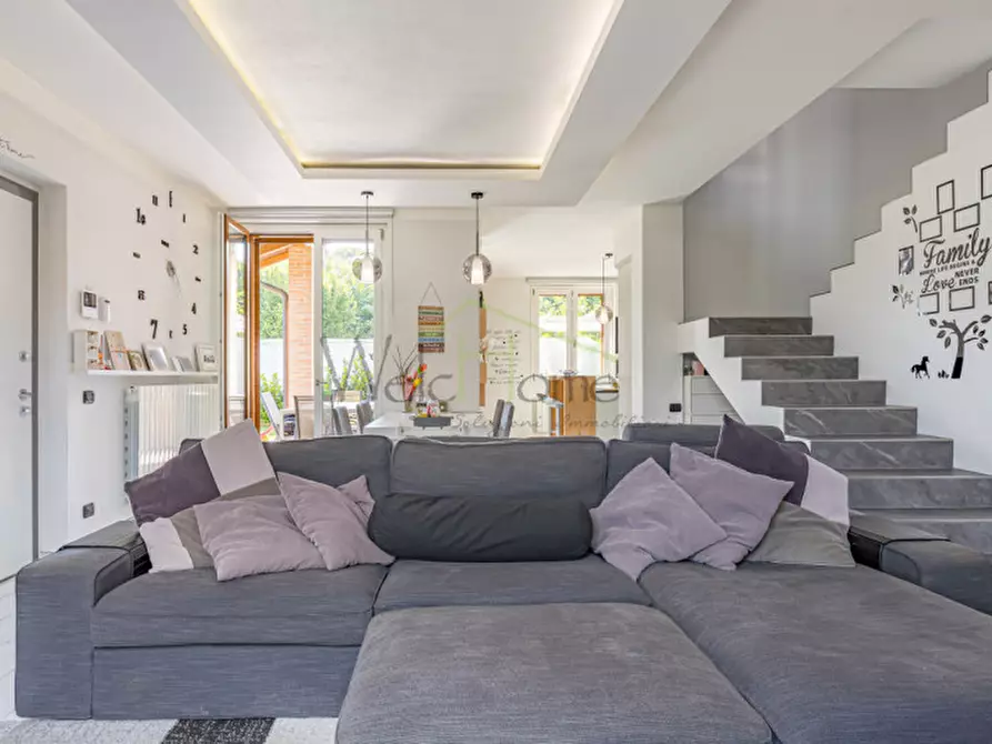 Immagine 6 di Casa bifamiliare in vendita  a Albavilla