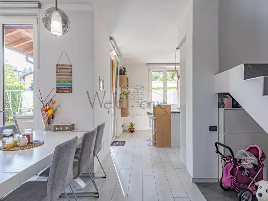 Immagine 17 di Casa bifamiliare in vendita  a Albavilla