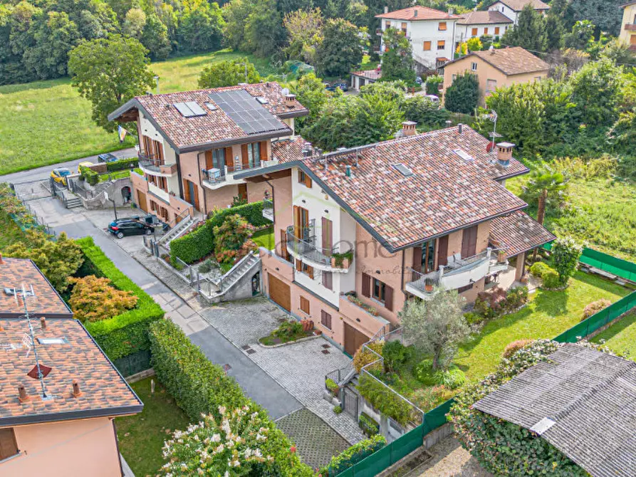 Immagine 43 di Casa bifamiliare in vendita  a Albavilla