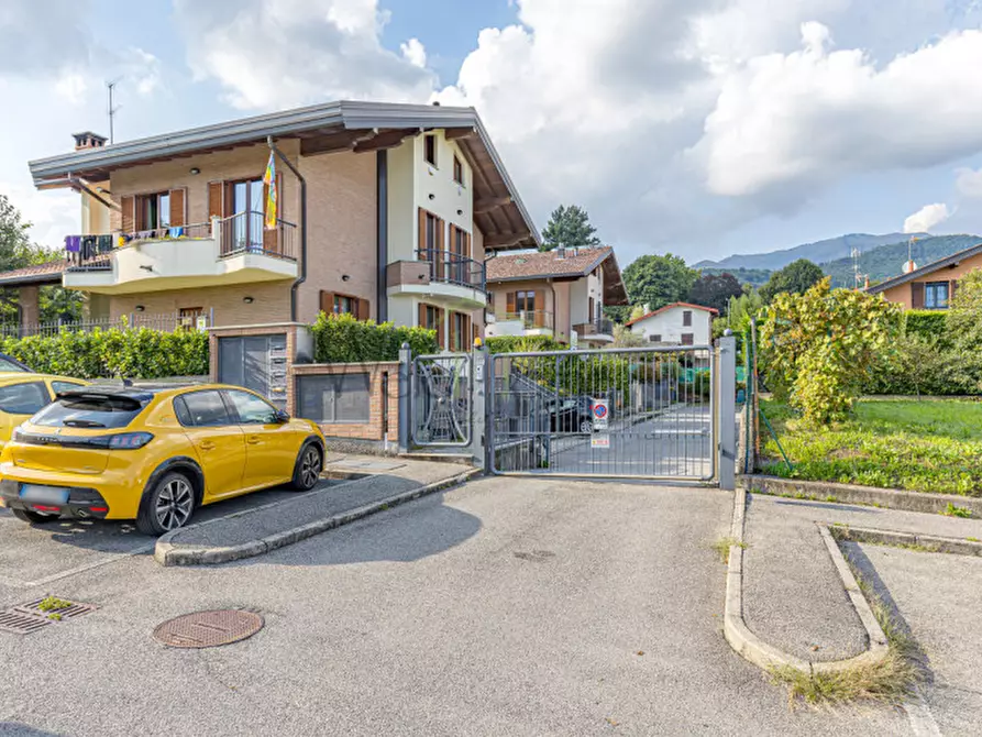 Immagine 44 di Casa bifamiliare in vendita  a Albavilla