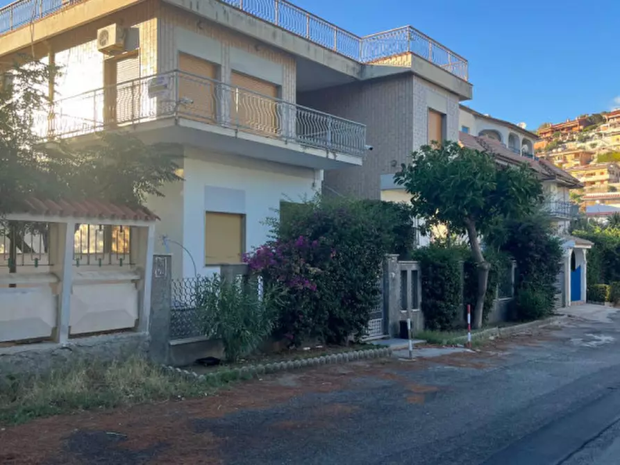 Immagine 5 di Villa in vendita  in C.DA PIETRAGRANDE a Montauro