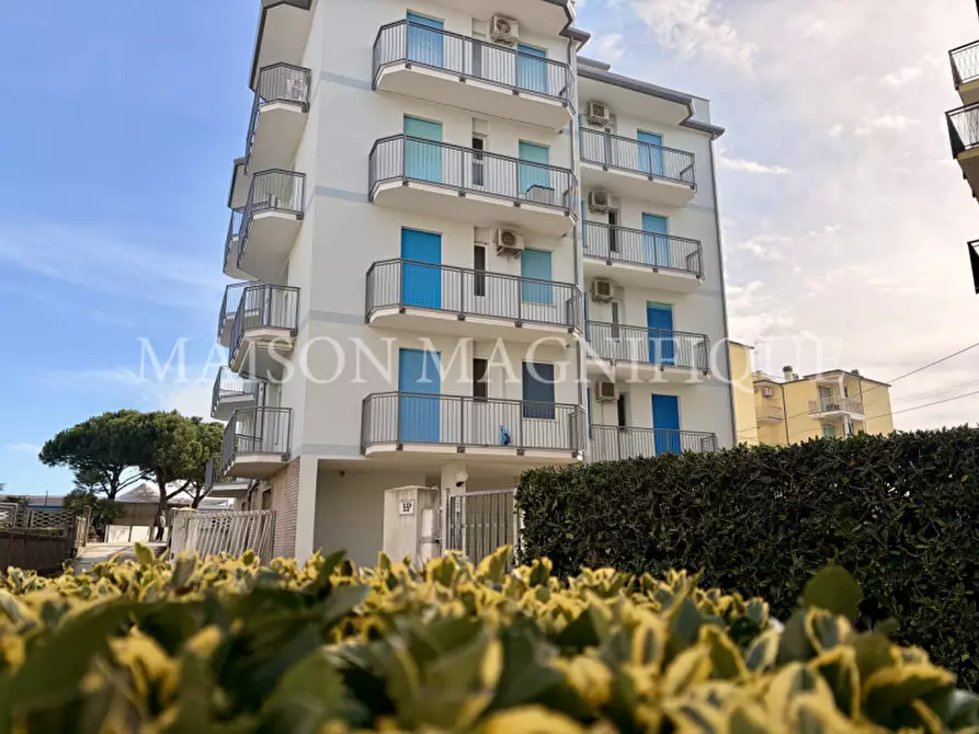 Immagine 1 di Appartamento in vendita  in Viale Mar Adriatico 55 a Comacchio