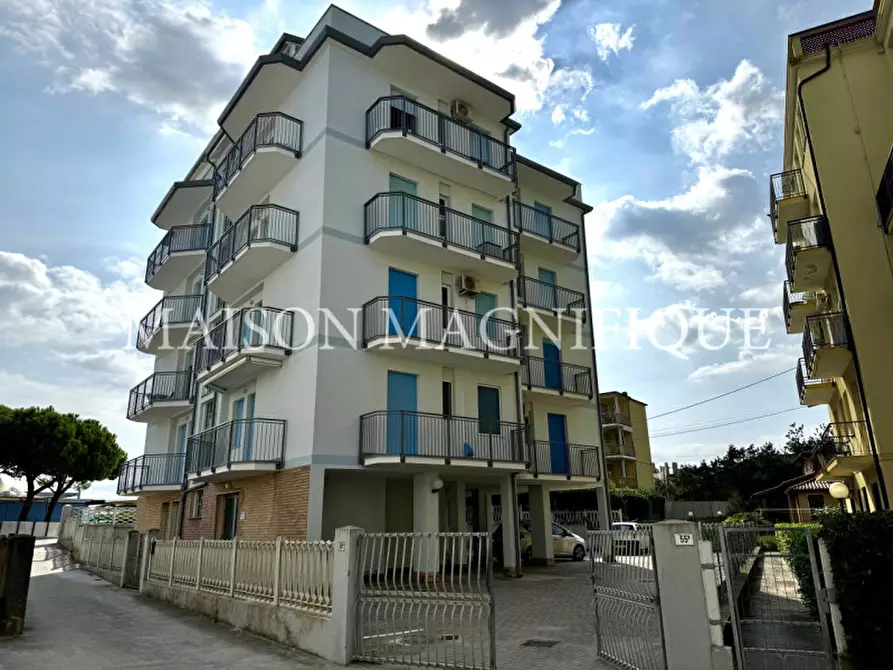 Immagine 1 di Appartamento in vendita  in Viale Mar Adriatico 55 a Comacchio